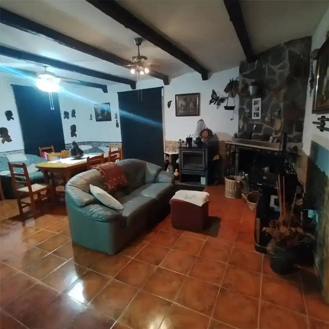 Sala d'estar de Casa o xalet en venda en Bogarra amb Jardí privat, Traster i Moblat
