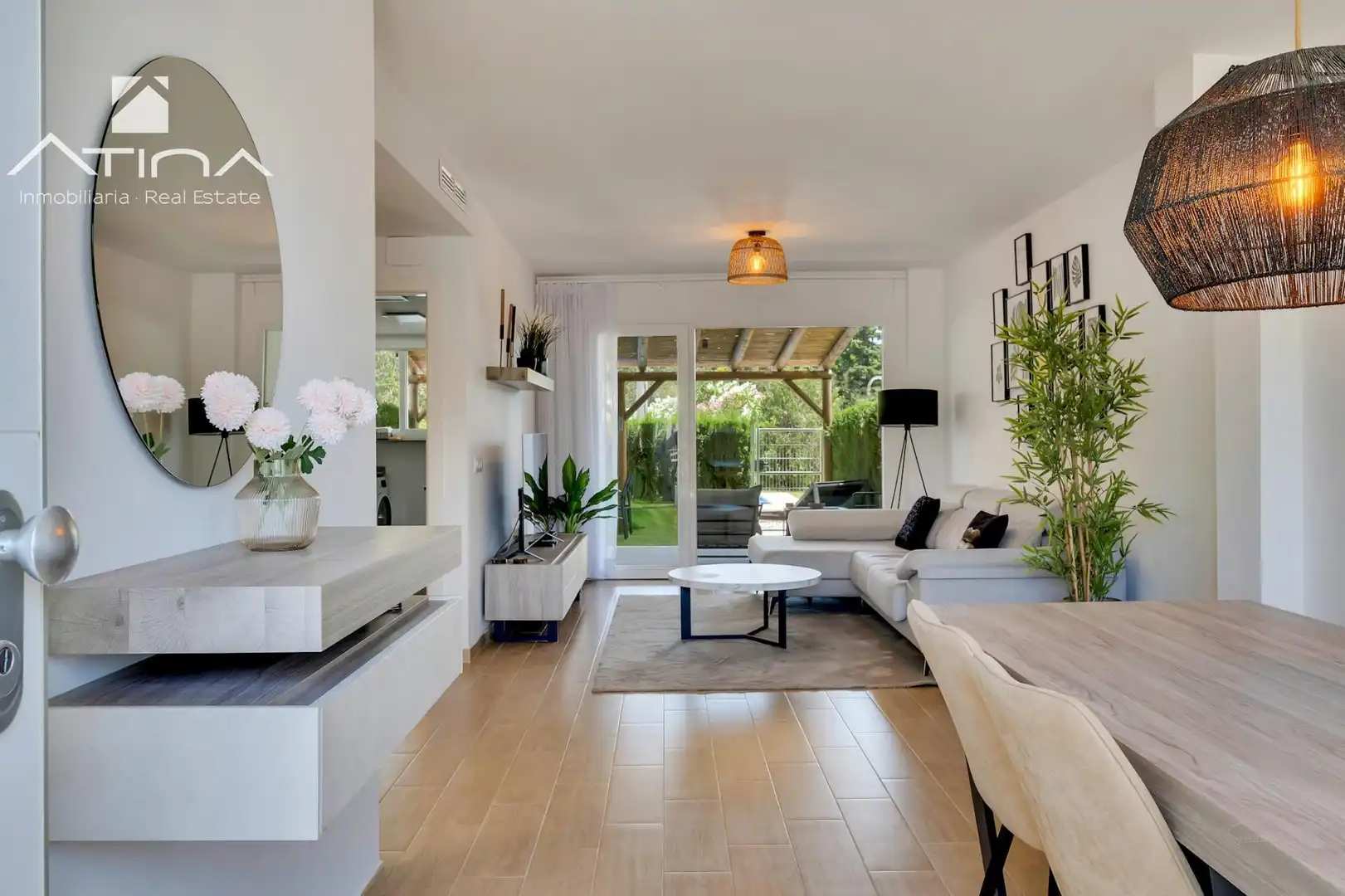 Wohnzimmer von Einfamilien-Reihenhaus zum Verkauf in Jávea / Xàbia mit Klimaanlage, Terrasse und Gemeinschaftspool