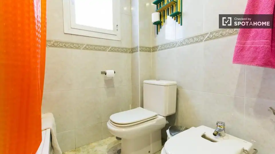 Room in Embajadores - Lavapiés