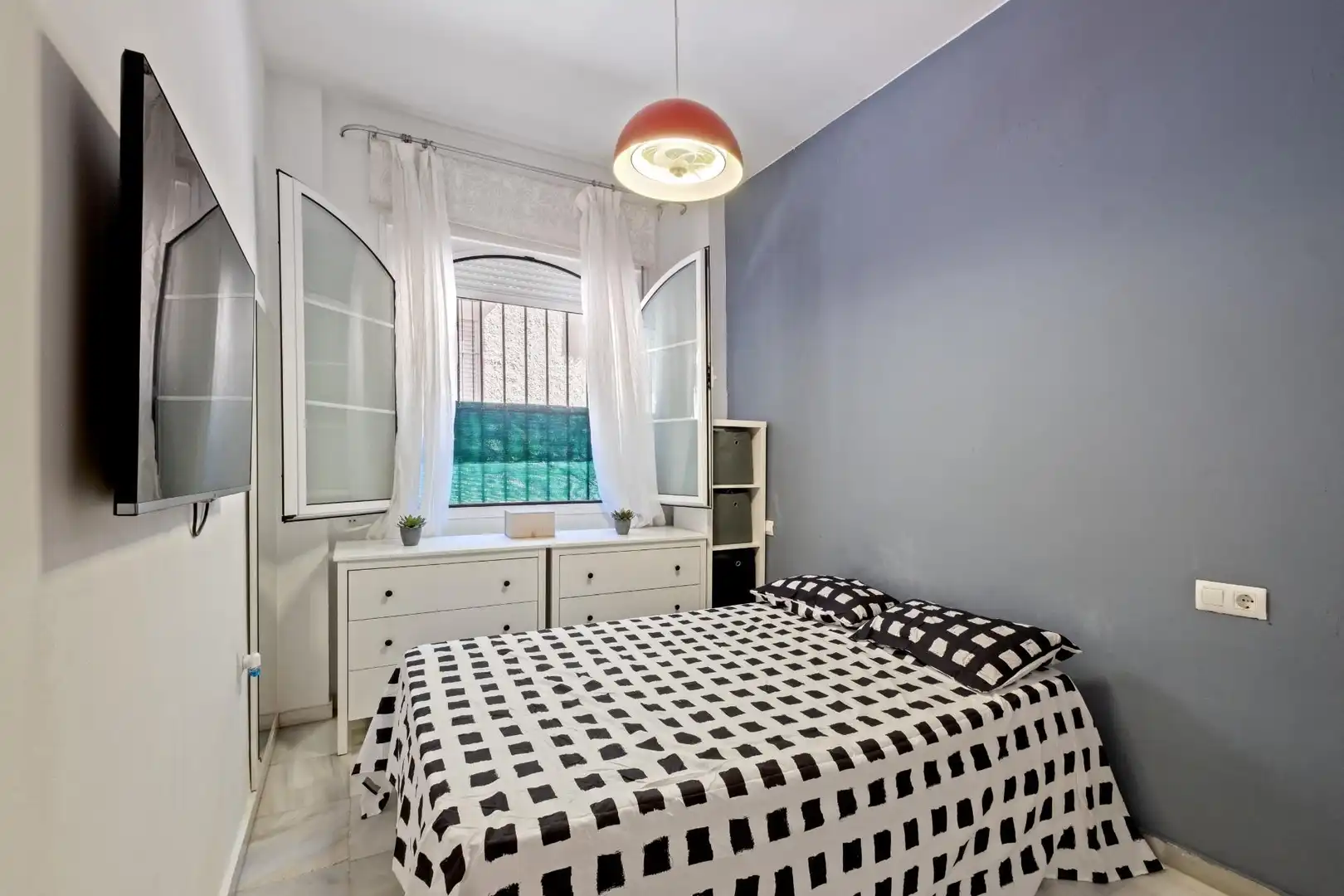 Schlafzimmer von Erdgeschoss zum Verkauf in Málaga mit Klimaanlage und Heizung