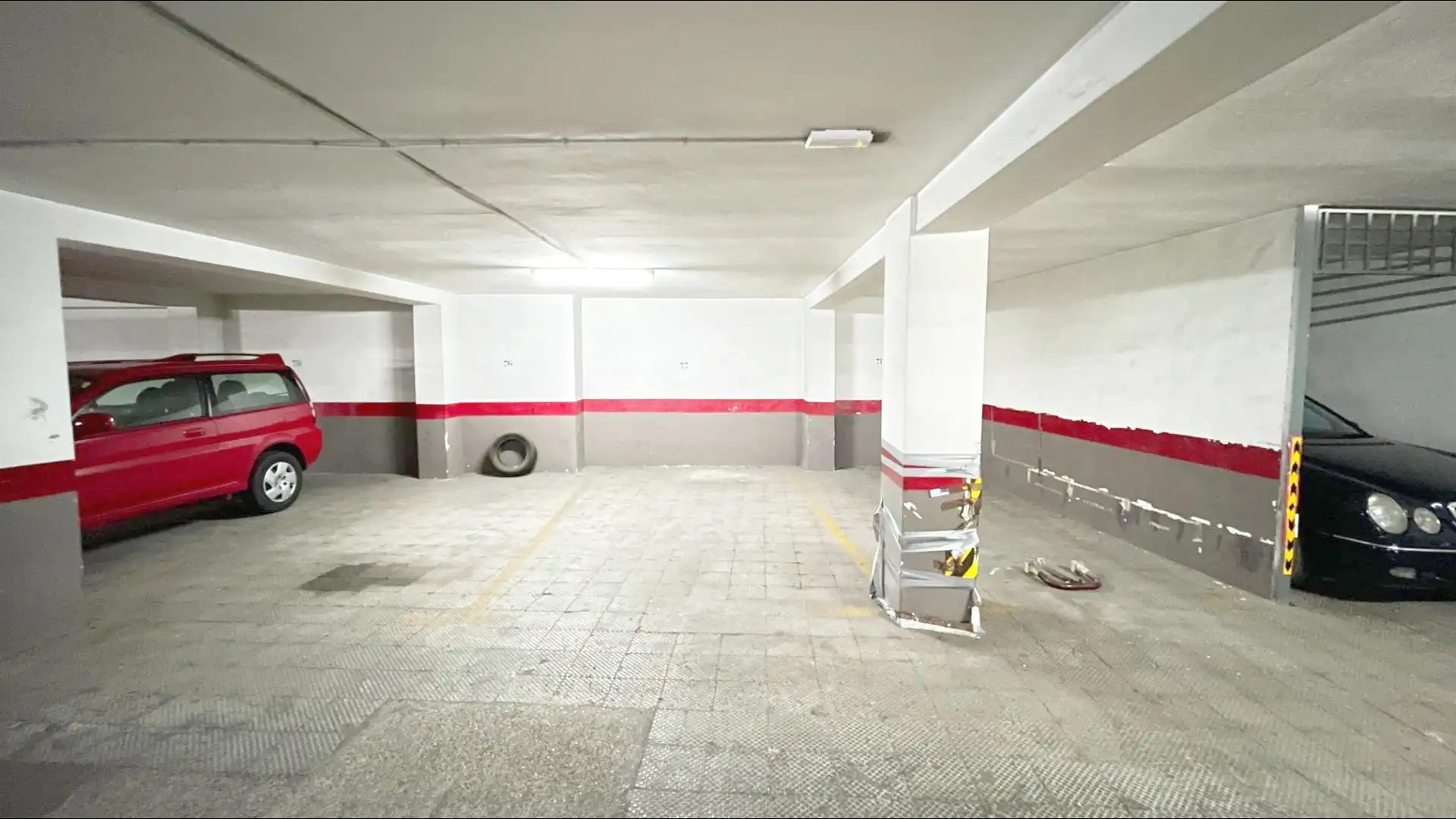 Parkplatz von Garage zum Verkauf in Córdoba