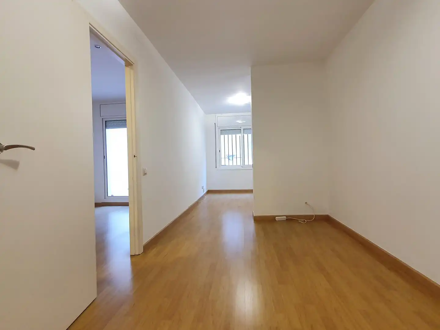 Wohnung zur Miete in Barcelona mit Parkett, Terrasse und Ofen