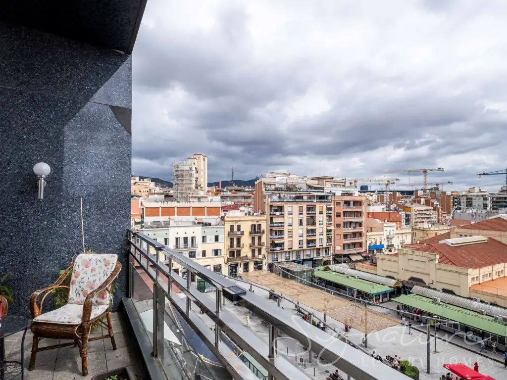 Terraza de Edificio en venta en L'Hospitalet de Llobregat