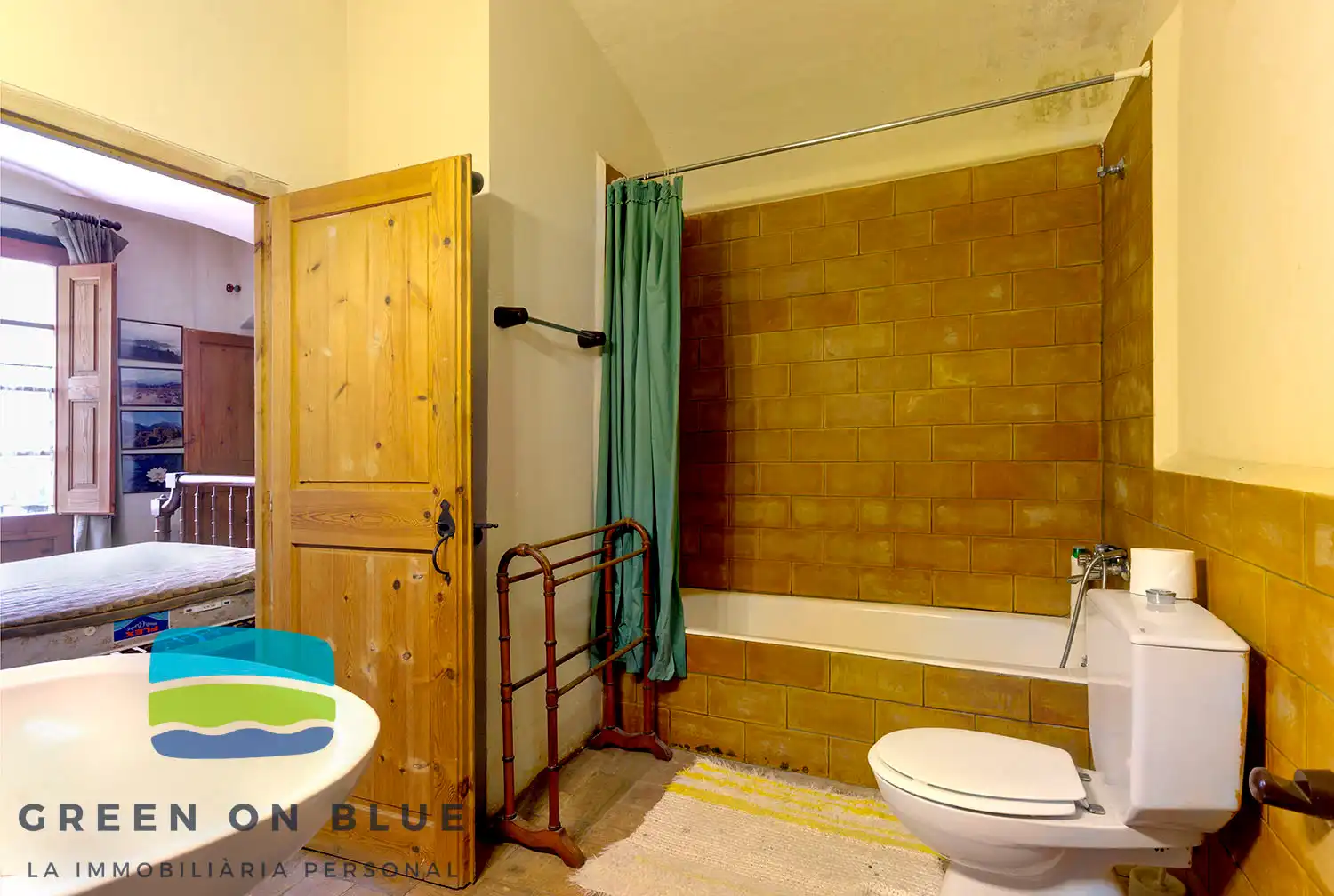 Bathroom of Country homes for sale in Peralada  with Heating, Private garden and Terrace