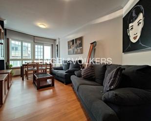 Living room of Flat for sale in O Grove    with Heating, Parquet flooring and Storage room