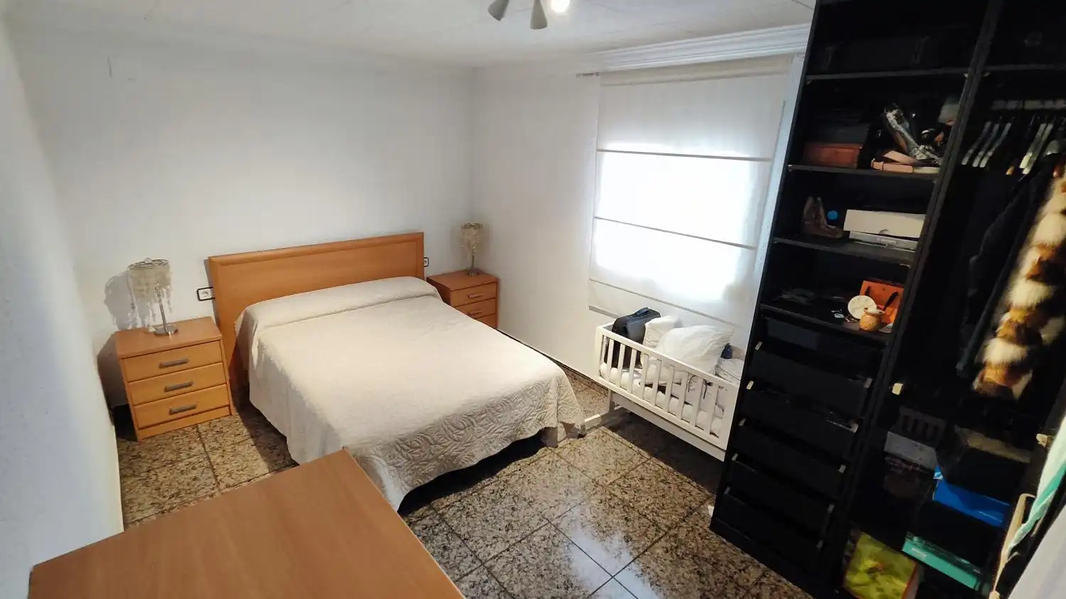 Habitación de Casa adosada en venta en Rubí con Trastero