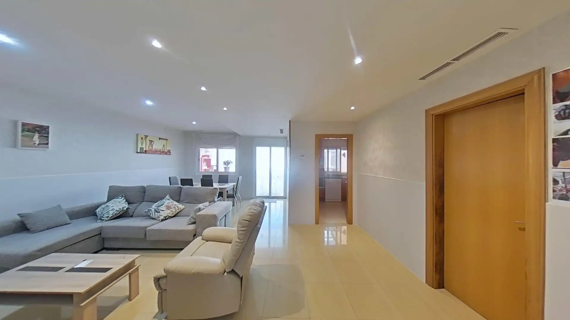 Sala d'estar de Planta baixa en venda en Sabadell amb Aire condicionat i Terrassa