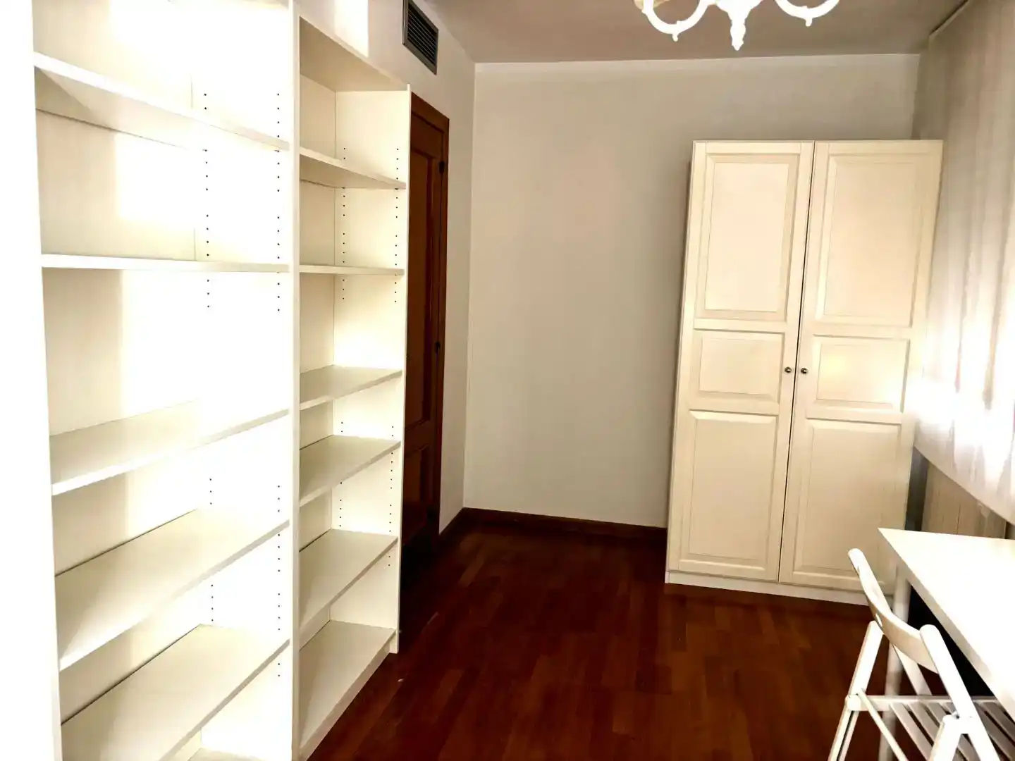 Habitación de Casa o chalet para compartir en Zaragoza con Aire acondicionado, Jardín privado y Parquet