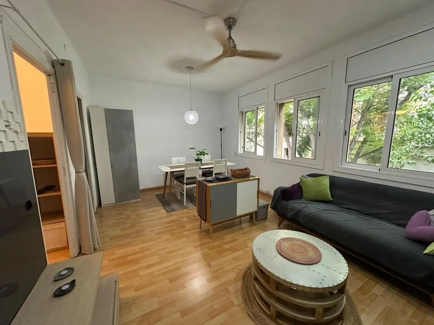 Sala d'estar de Apartament en venda en Barcelona amb Parquet, Traster i Moblat