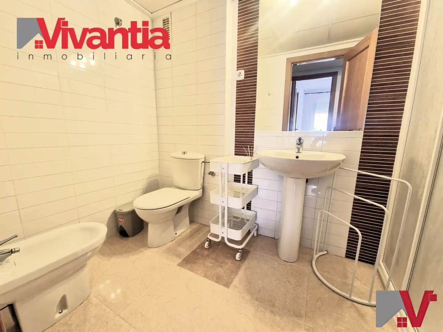Apartamento en venta en Avenida de las Fuerzas Armadas, Los Angeles - Apolonia