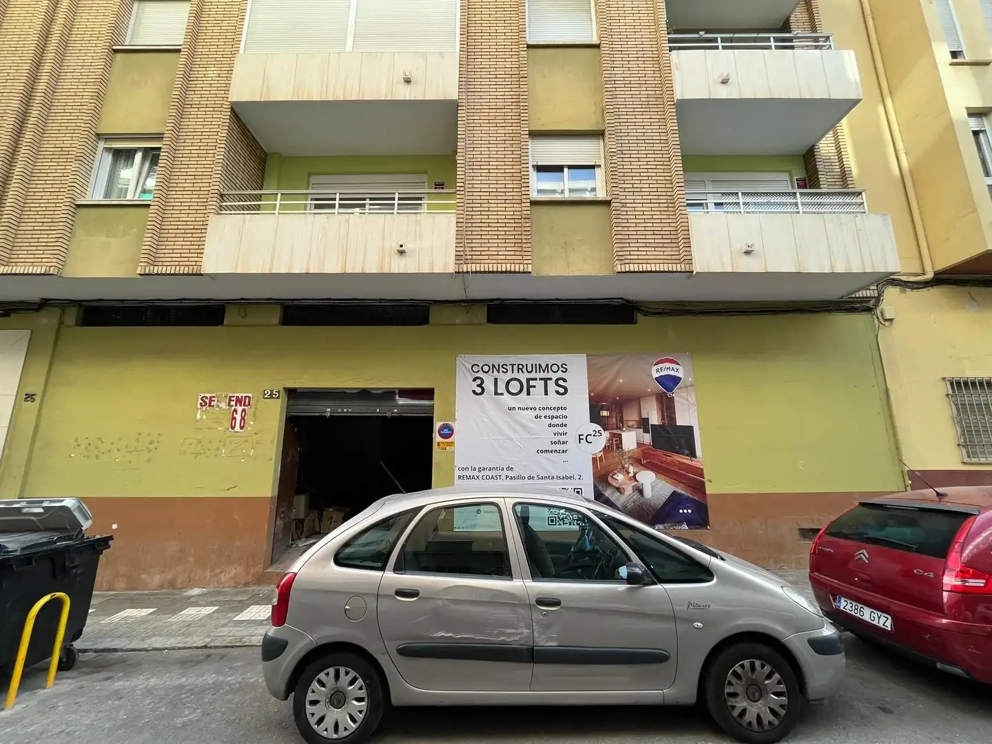 Exterior view of Ground floor for sale in Málaga  with Air Conditioner, Terrace and Alarm