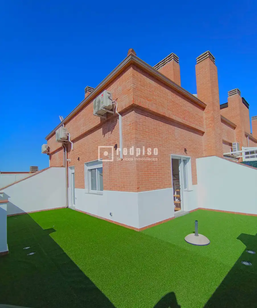 Terrasse von Dachboden zum Verkauf in Madrid mit Klimaanlage, Heizung und Parkett