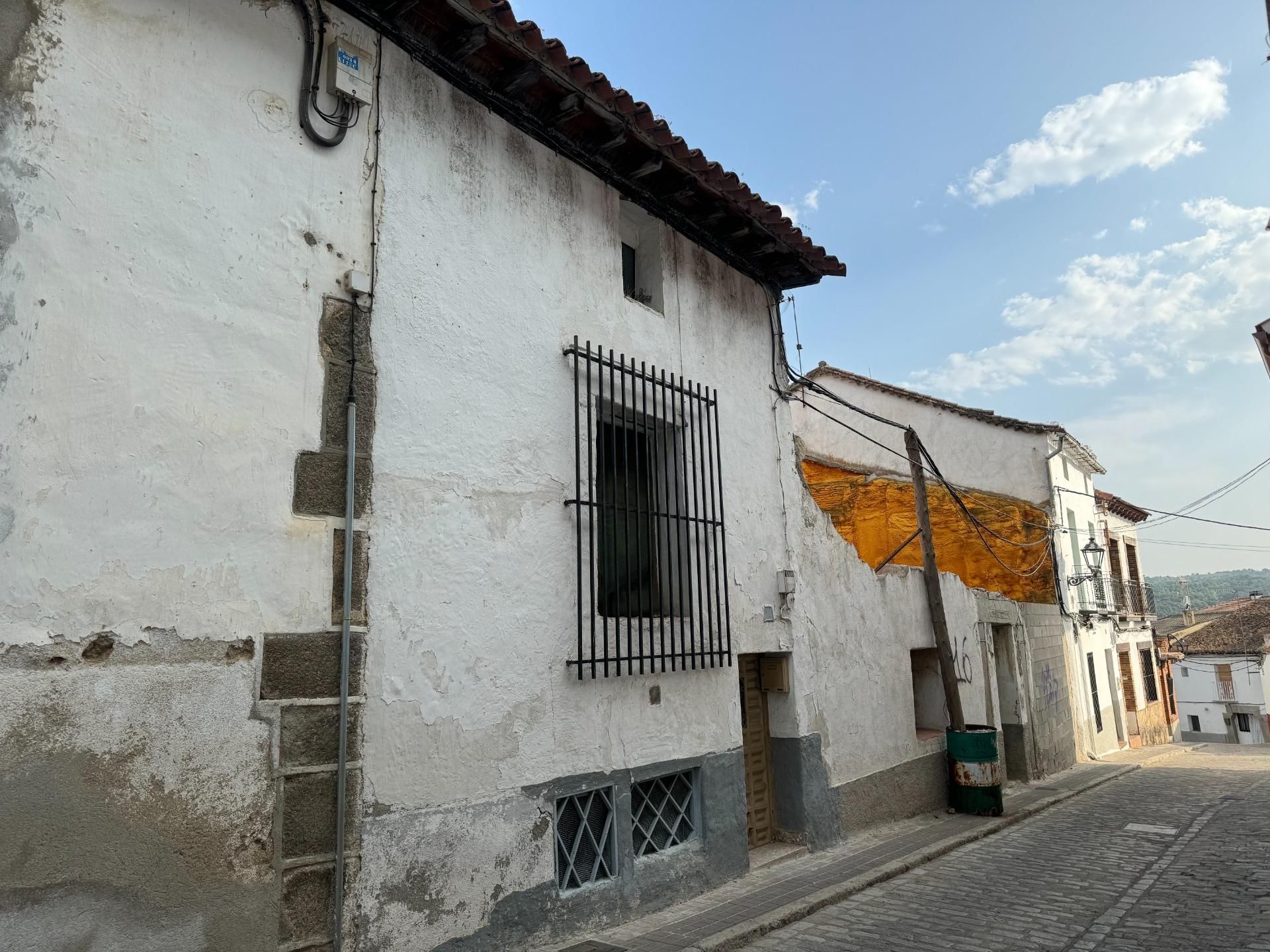 Exterior view of Single-family semi-detached for sale in San Martín de Valdeiglesias  with Storage room