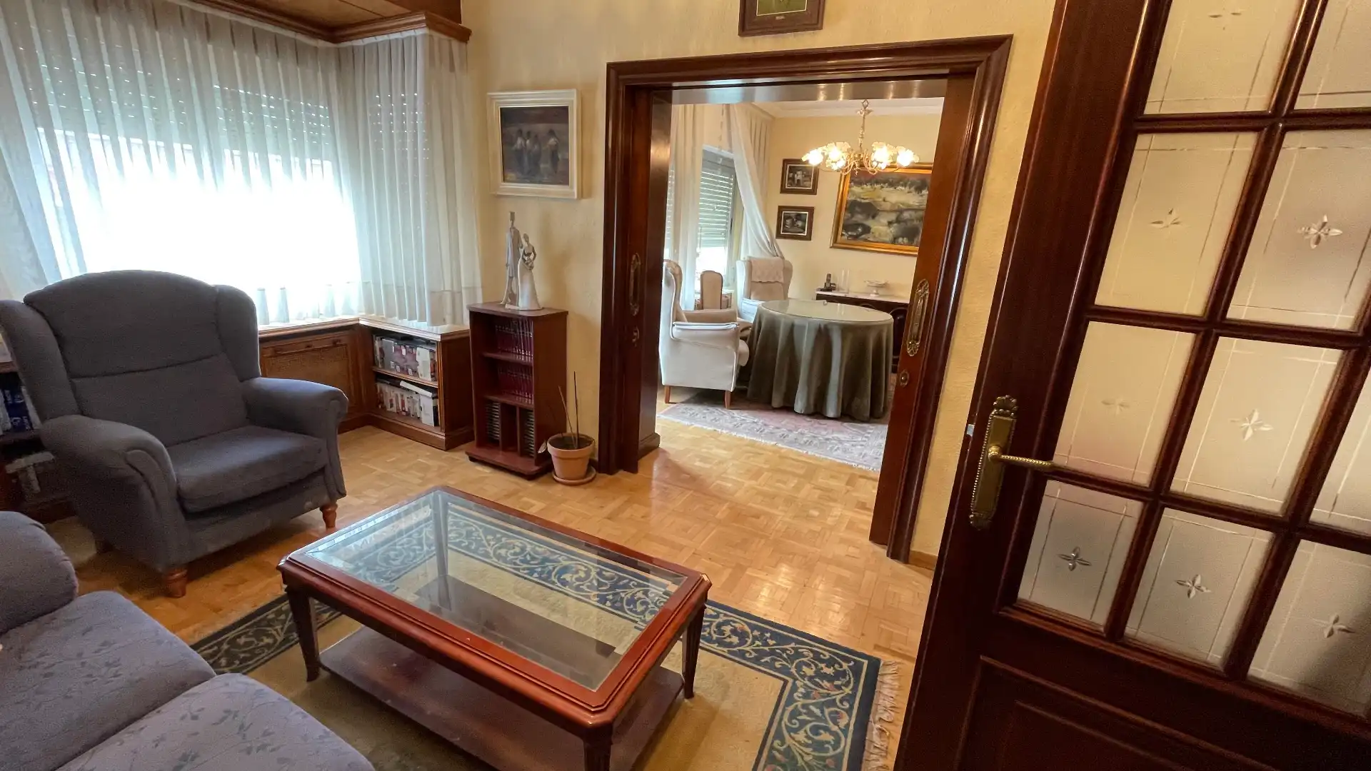 Sala d'estar de Pis en venda en Salamanca amb Calefacció, Parquet i Moblat