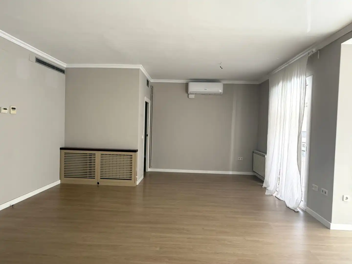 Living room of Flat for sale in Barcelona  with Air Conditioner, Heating and Furnished