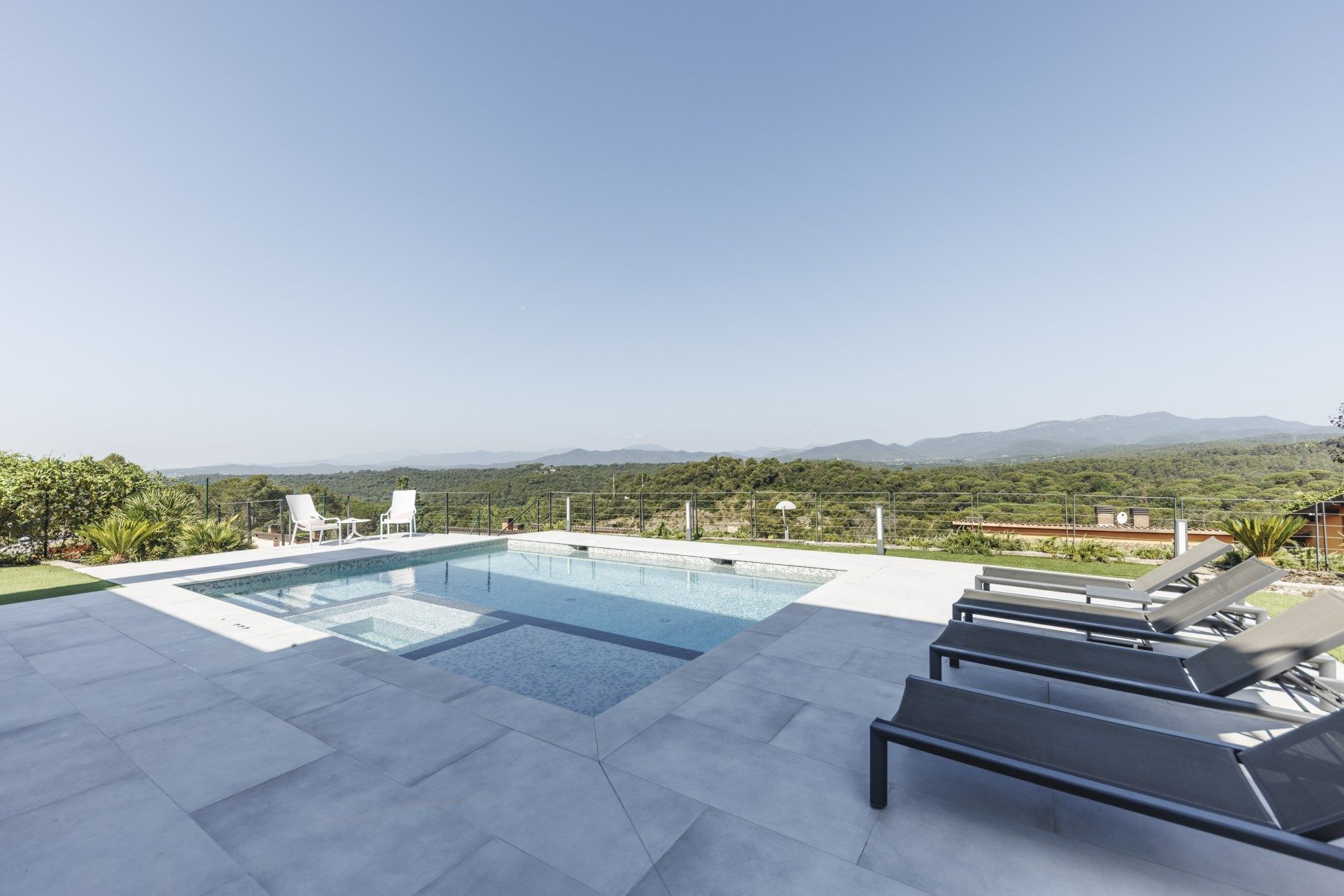 Piscina de Casa o xalet en venda en Sant Julià de Ramis amb Aire condicionat, Calefacció i Terrassa
