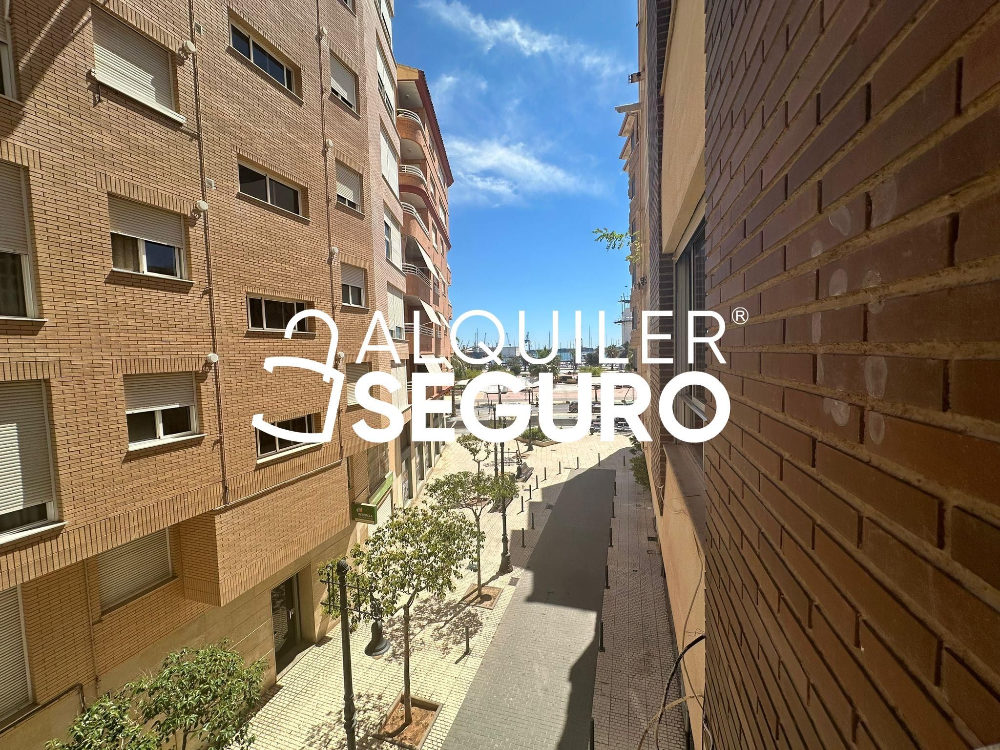 Vista exterior de Pis de lloguer en Castellón de la Plana / Castelló de la Plana amb Aire condicionat