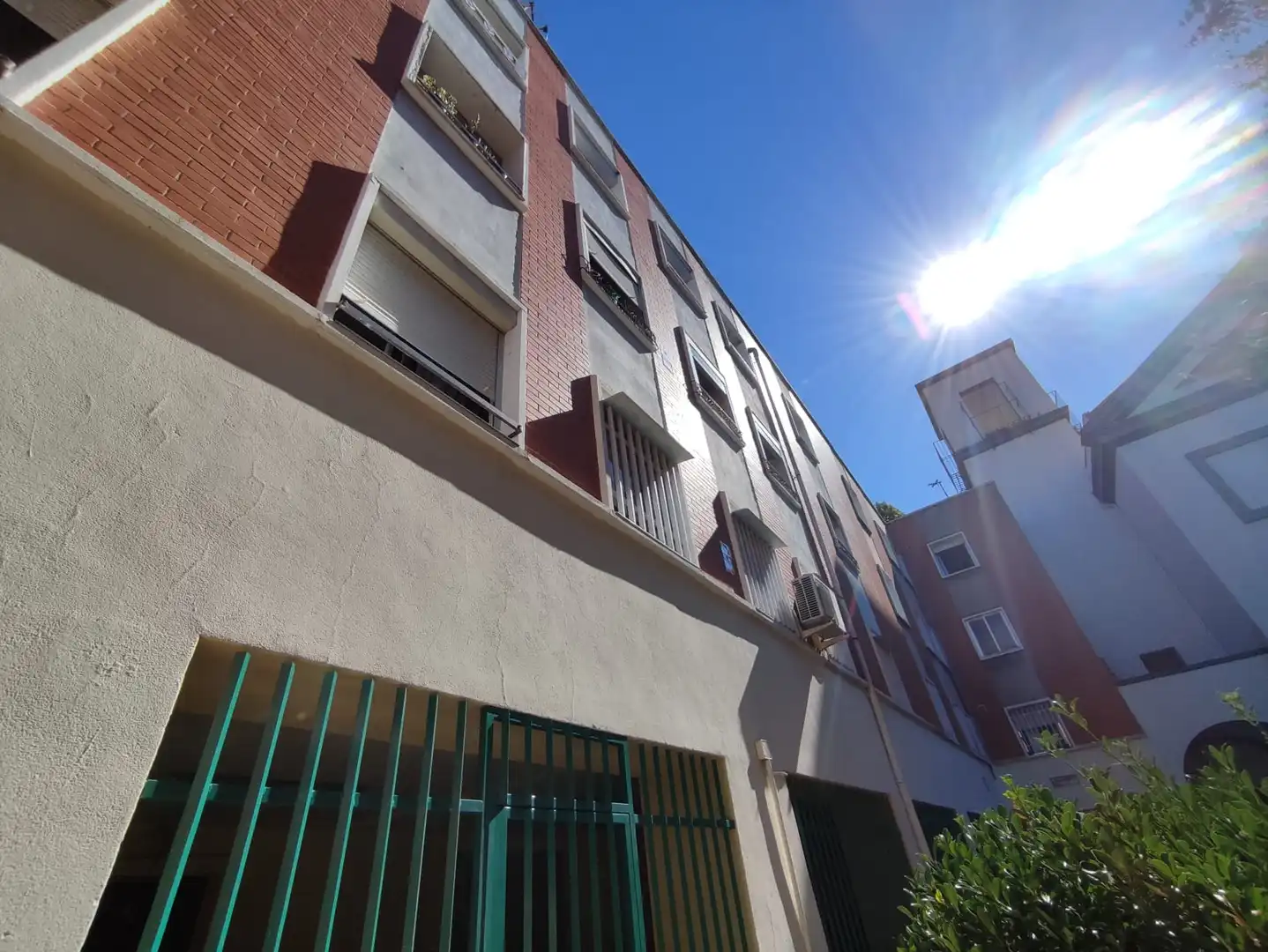 Vista exterior de Pis per a compartir en Madrid amb Calefacció, Moblat i Forn