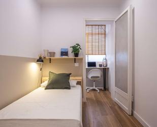 Bedroom of Flat to share in  Barcelona Capital  with Air Conditioner and Terrace