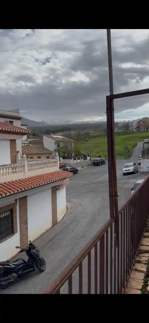 Vista exterior de Casa o xalet en venda en La Zubia amb Aire condicionat, Calefacció i Terrassa