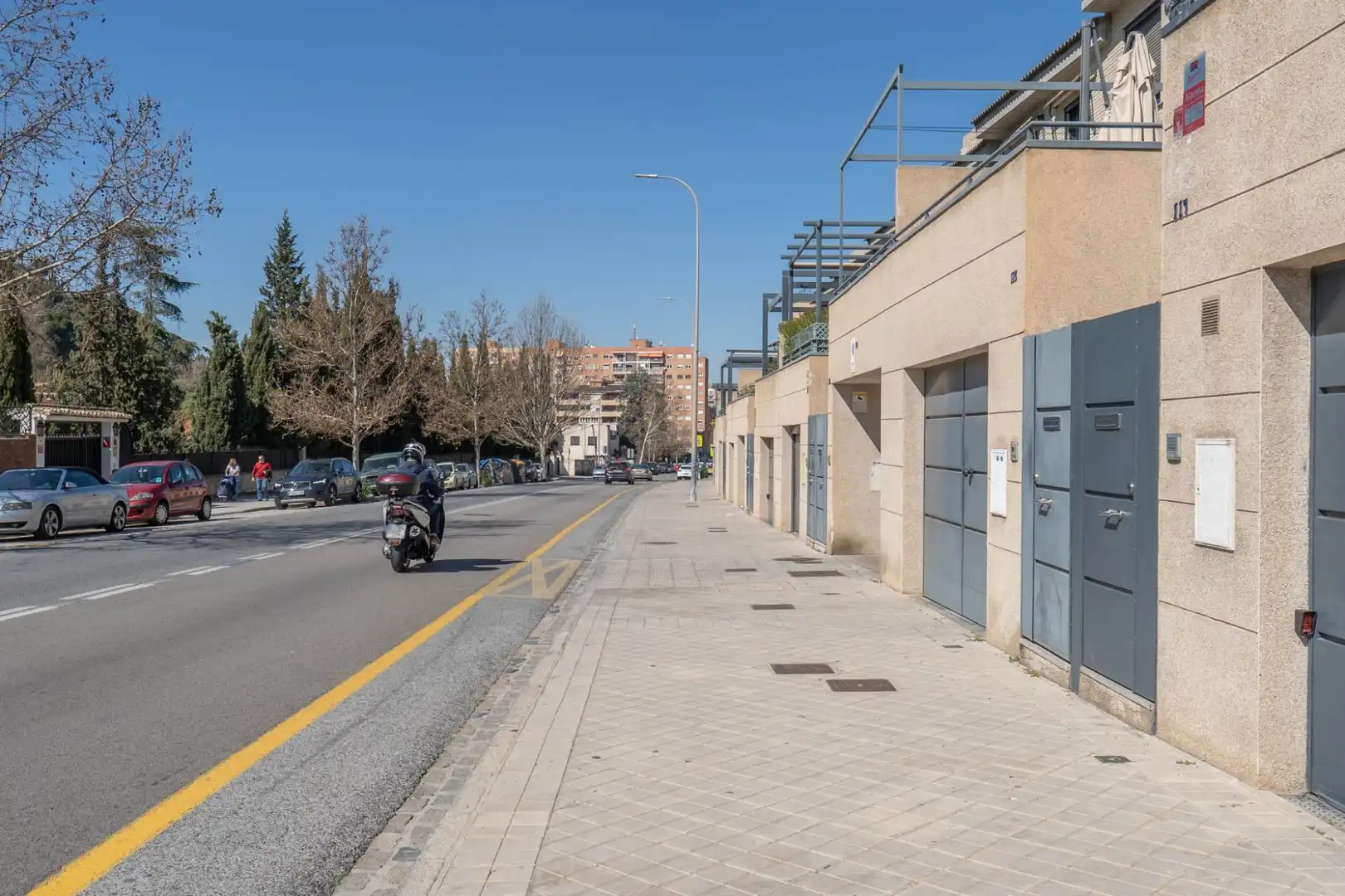 Vista exterior de Casa o xalet en venda en Granada amb Calefacció, Terrassa i Traster