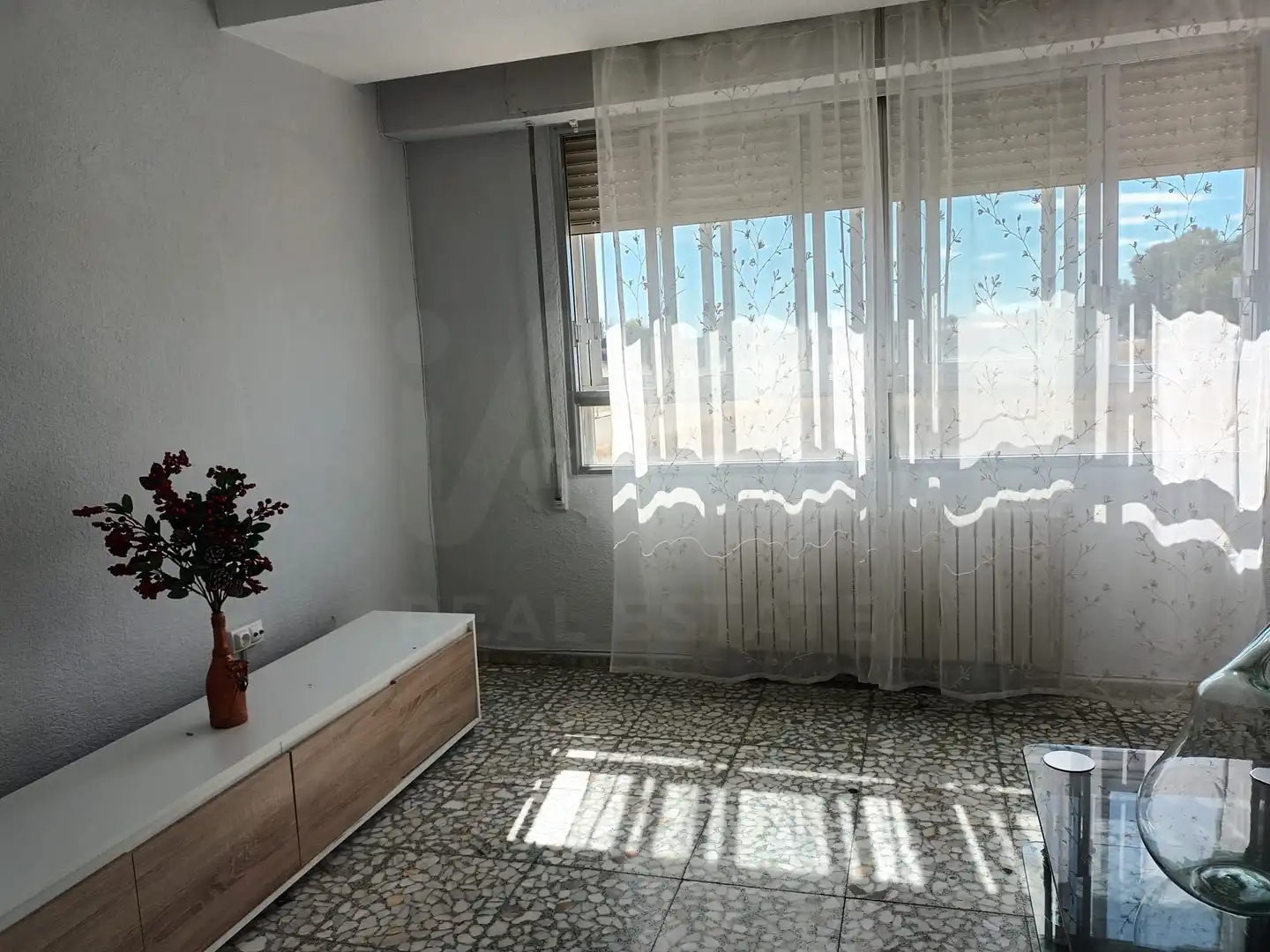 Schlafzimmer von Wohnung zur Miete in Sariegos mit Heizung und Terrasse