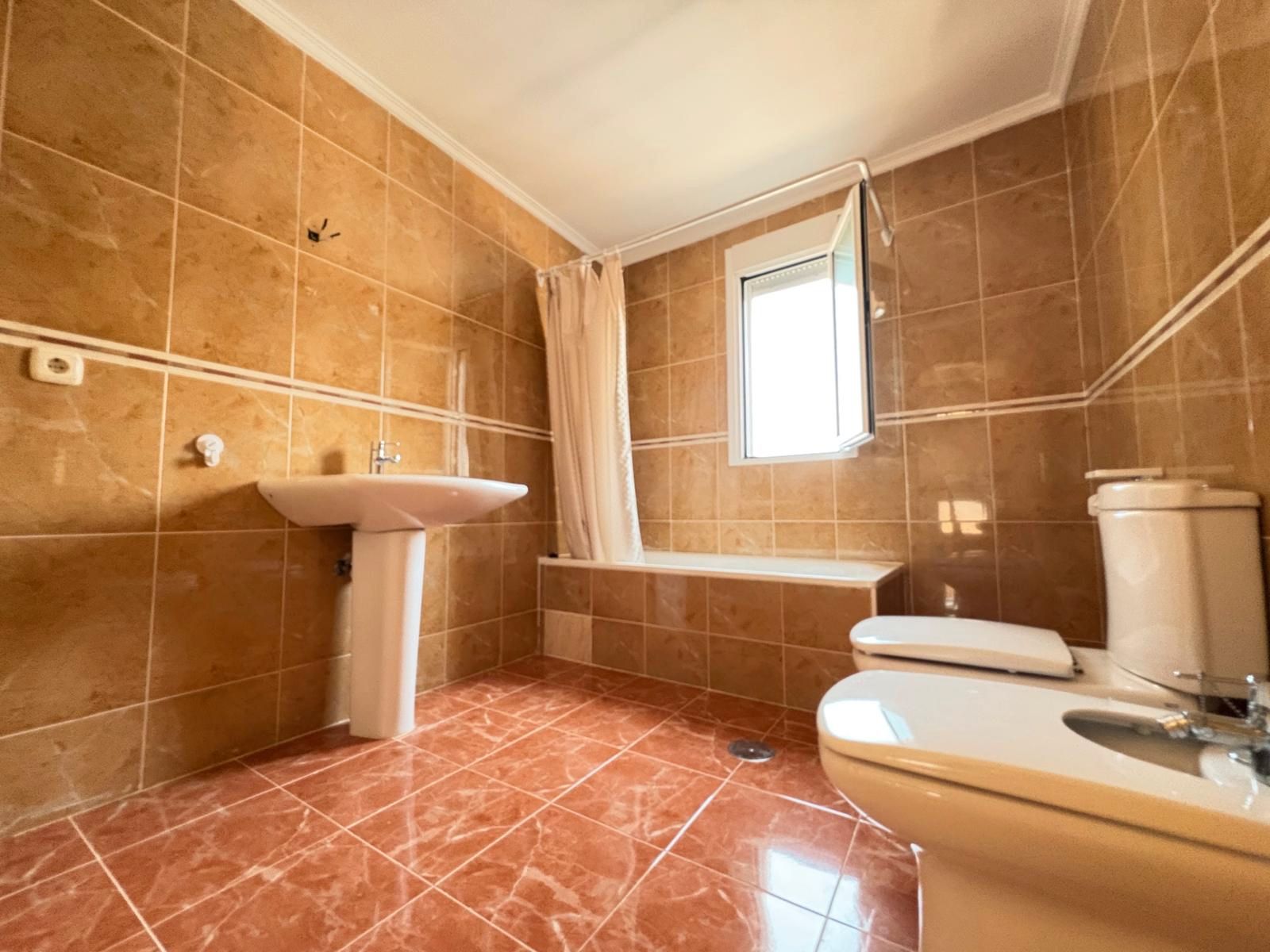Bathroom of House or chalet for sale in Tibi  with Air Conditioner, Terrace and Oven
