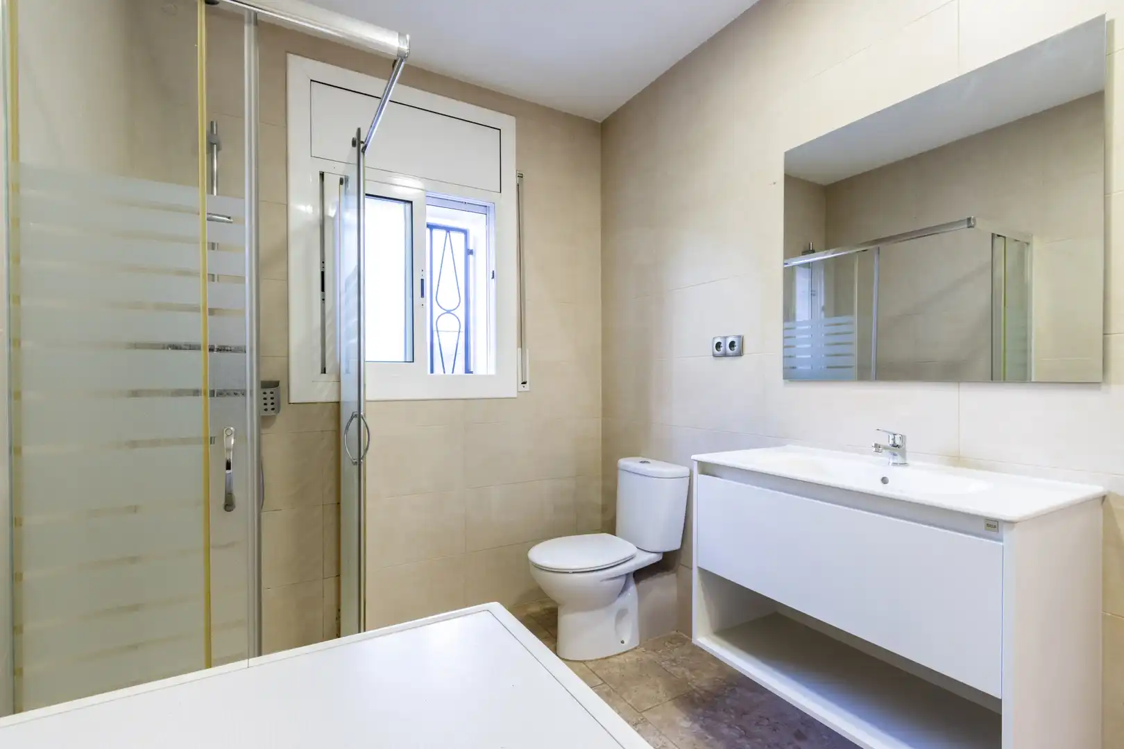 Bany de Casa o xalet en venda en El Masnou amb Aire condicionat, Calefacció i Terrassa
