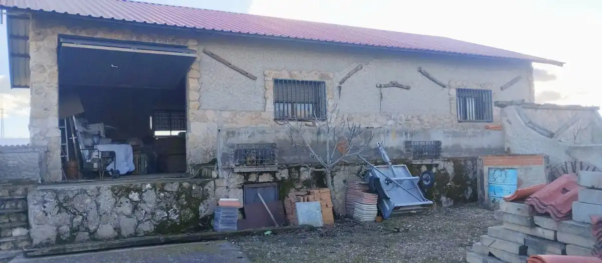 Vista exterior de Finca rústica en venta en Calvarrasa de Arriba