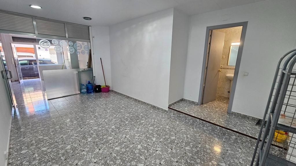 Local de lloguer a Carrer del Montseny, Vilartagues - Tueda de Dalt