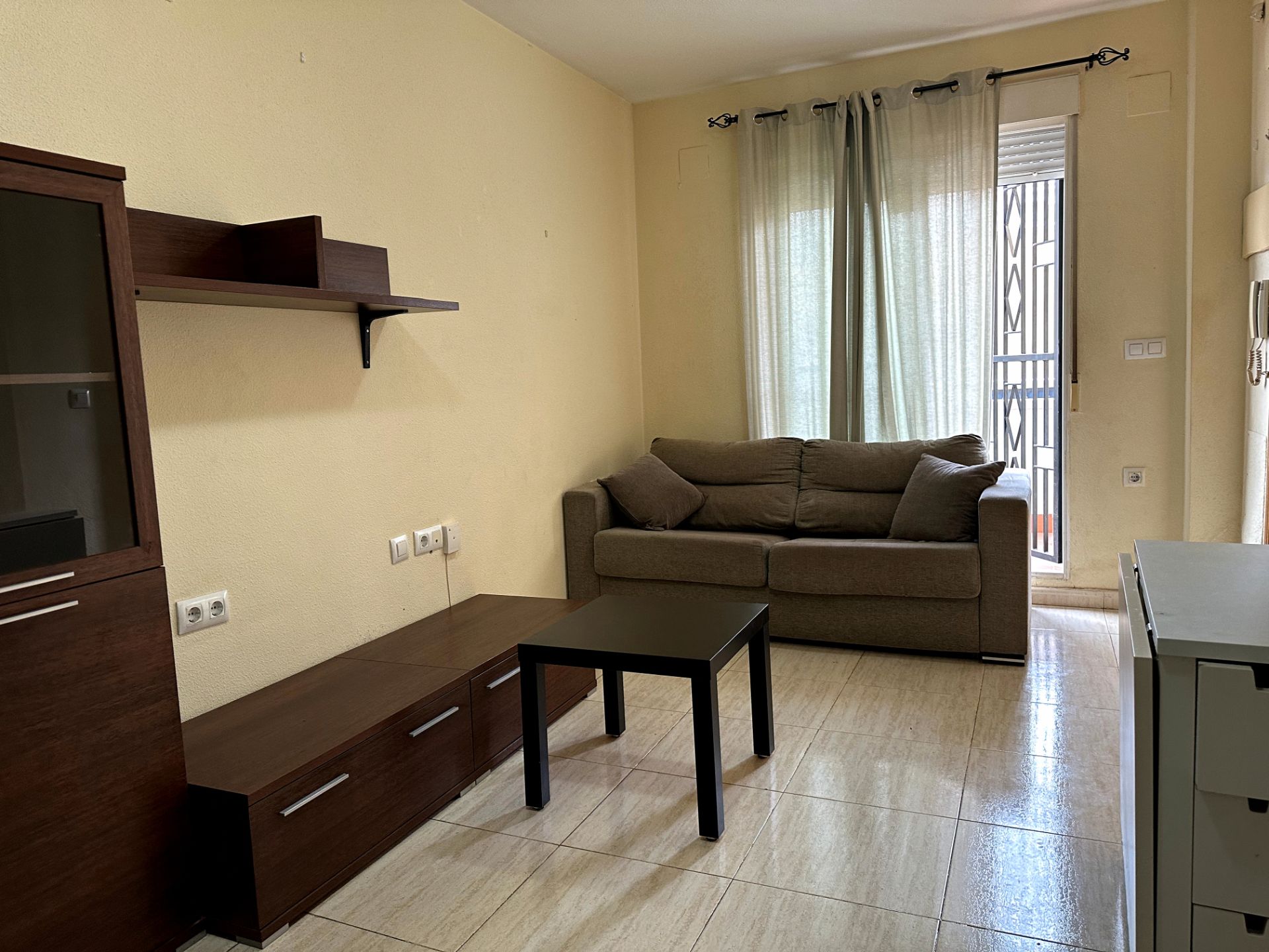 Sala d'estar de Apartament de lloguer en Cartagena amb Aire condicionat, Moblat i Balcó