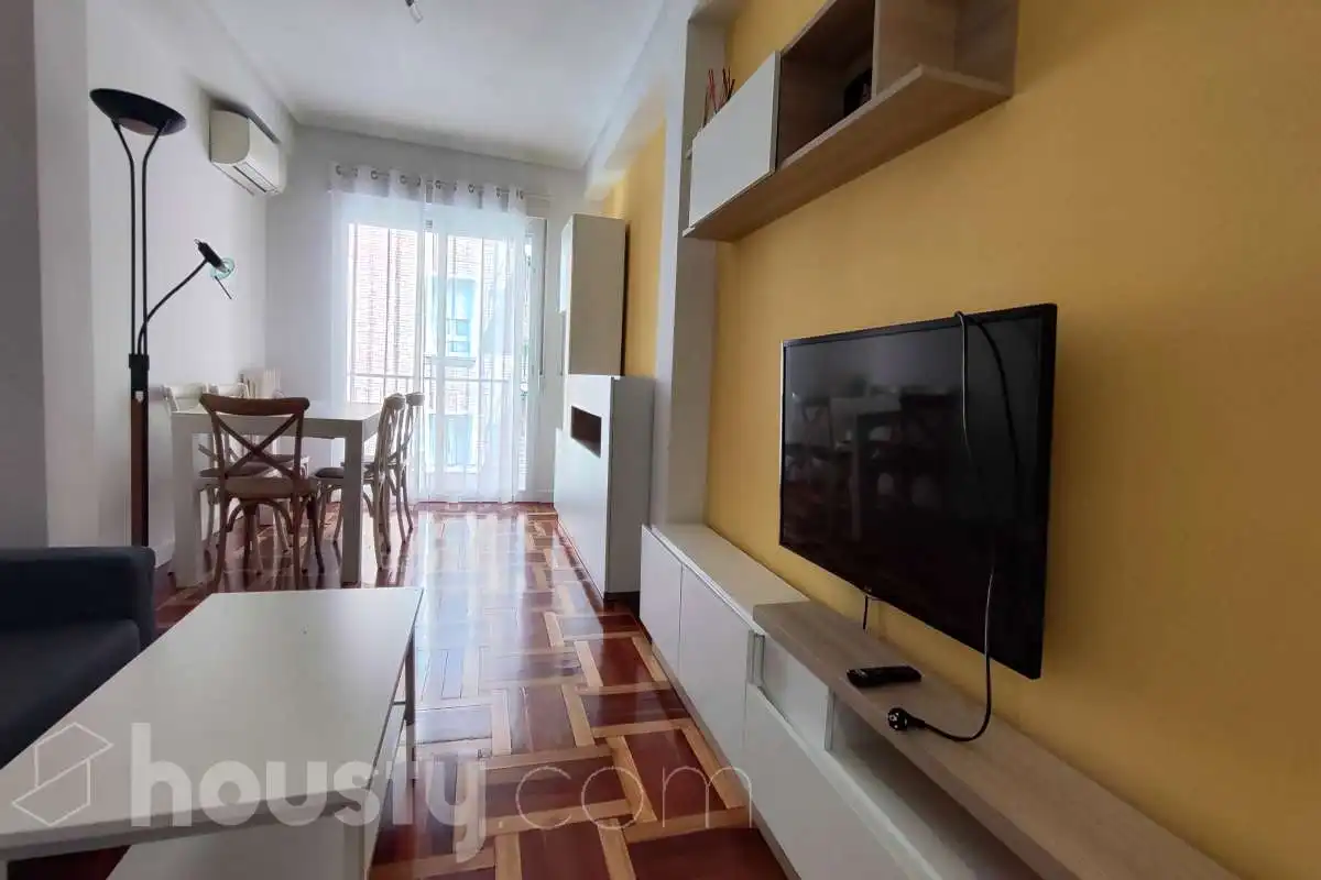 Living room of Flat for rent in Madrid  with Air Conditioner, Terrace and Furnished