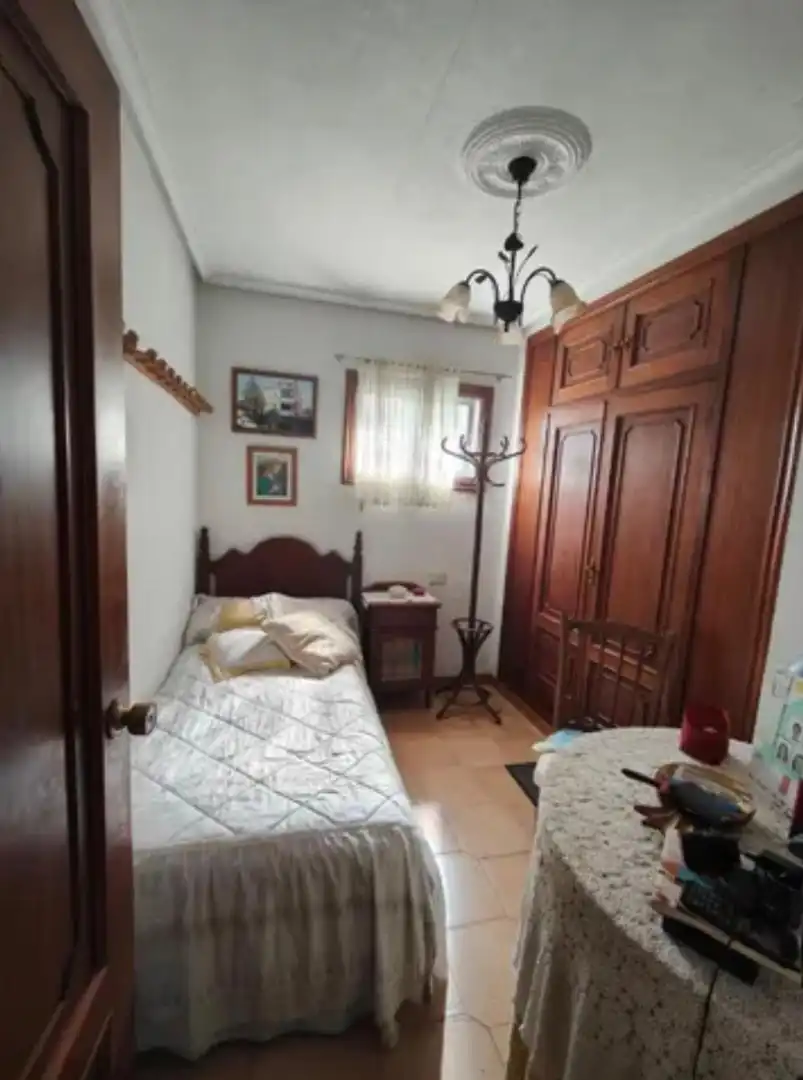 Dormitori de Casa o xalet en venda en O Carballiño   amb Calefacció, Jardí privat i Traster