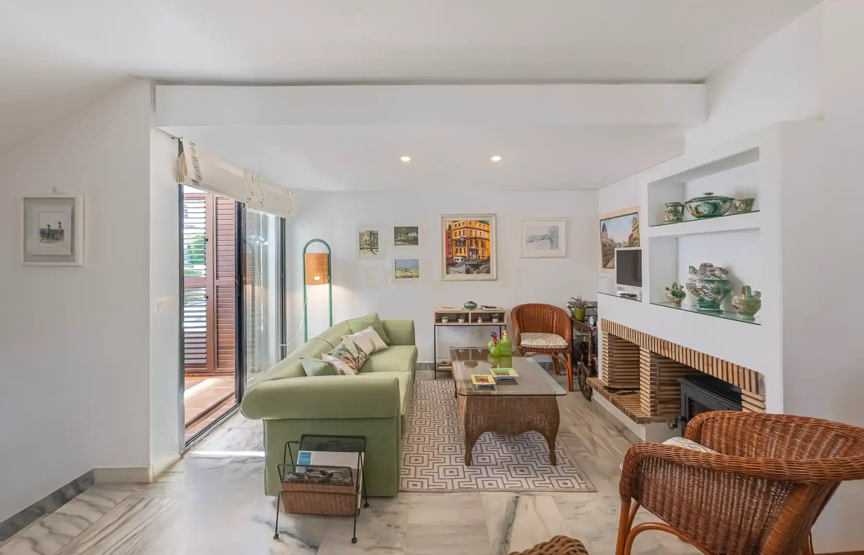 Sala d'estar de Casa adosada en venda en Estepona amb Jardí privat, Forn i Rentadora