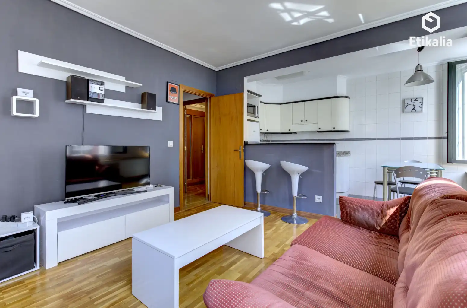 Sala d'estar de Pis en venda en Vitoria - Gasteiz amb Calefacció, Parquet i Traster