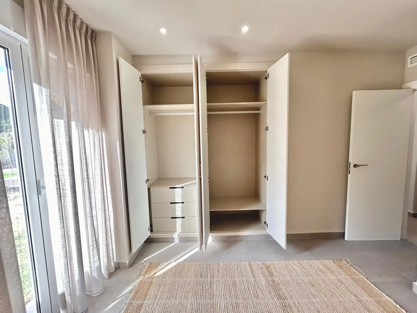 Ground floor with pool for sale in El Montgó, imagen 3