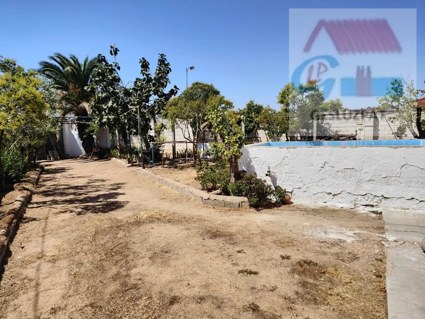 Casa adosada en venda en Corral de Almaguer amb Jardí privat, Parquet i Terrassa