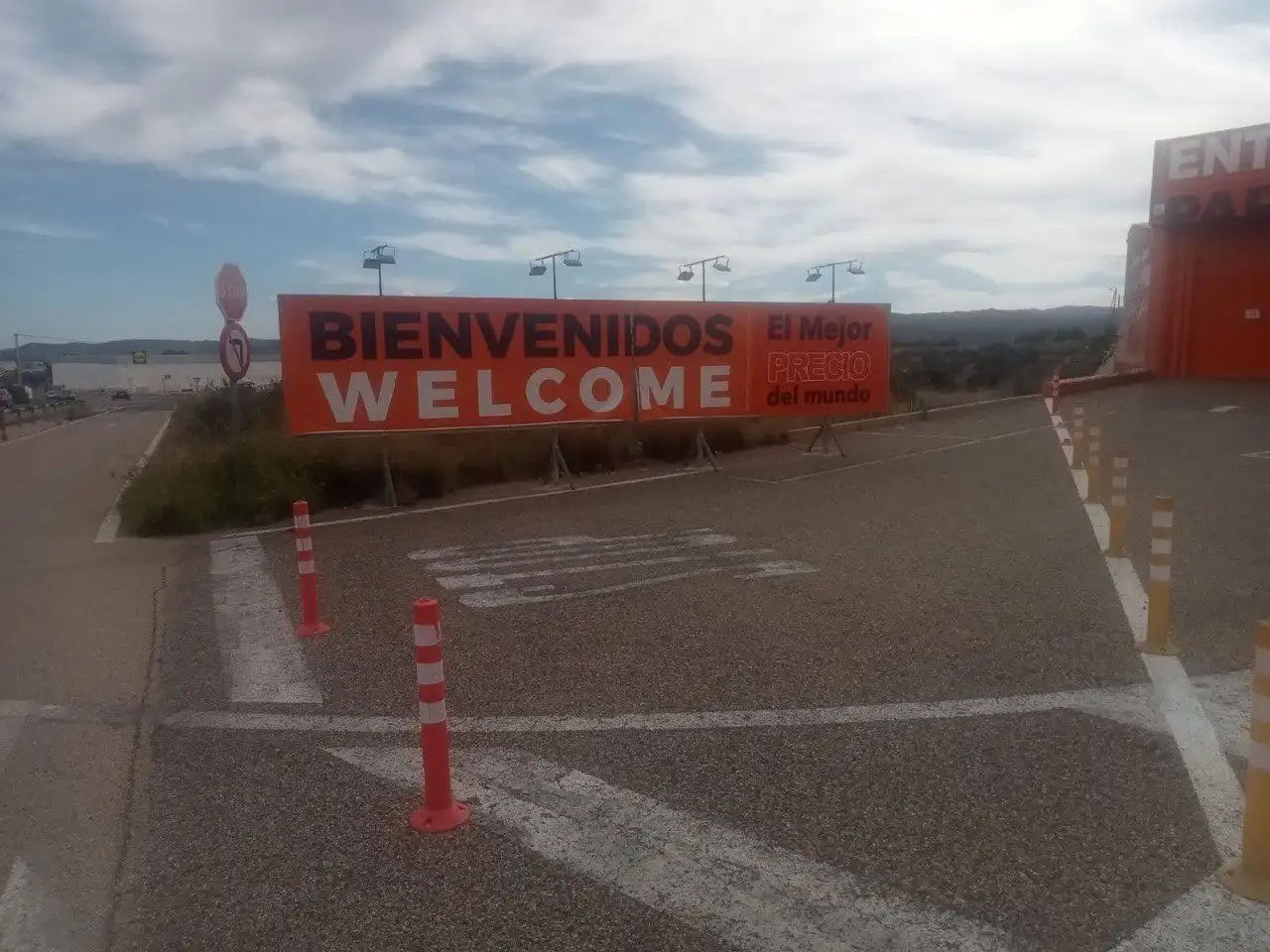 Vista exterior de Nave industrial en venta en Albox