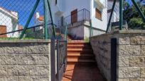 Außenansicht von Haus oder Chalet zum verkauf in Arnuero mit Terrasse