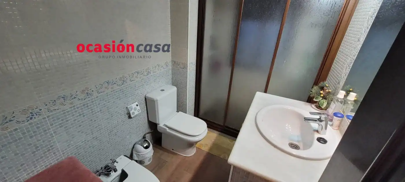 Bathroom of Flat for sale in Pozoblanco  with Air Conditioner, Heating and Balcony