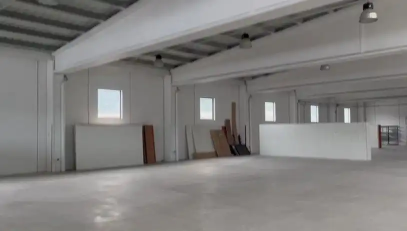 Industrial buildings for sale in Cardona