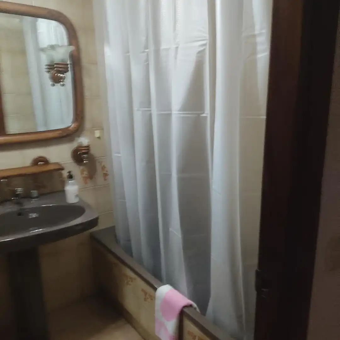 Bathroom of Flat for rent in Cuenca  with Heating, Parquet flooring and Terrace