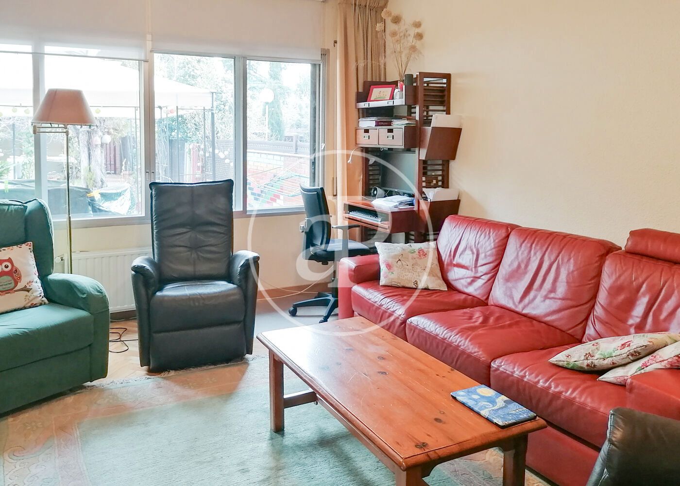 Living room of Single-family semi-detached for sale in  Madrid Capital  with Air Conditioner, Heating and Private garden