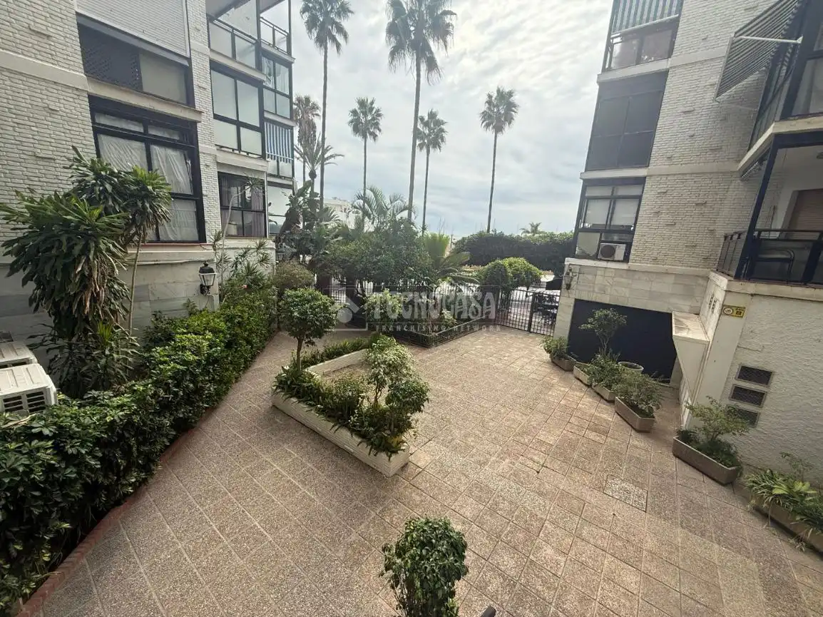 Vista exterior de Piso en venta en Marbella