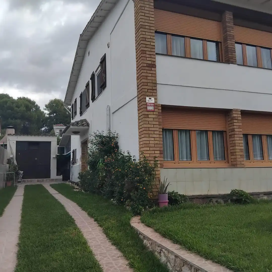 Vista exterior de Casa o xalet en venda en Salou amb Jardí privat, Terrassa i Traster