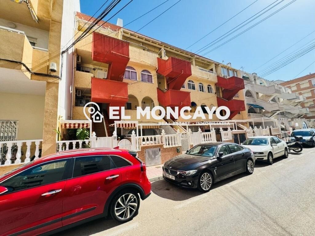 Exterior view of Apartment for sale in Torrevieja  with Air Conditioner and Terrace