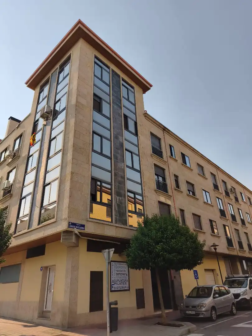 Vista exterior de Piso en venta en Arévalo con Calefacción, Terraza y Amueblado