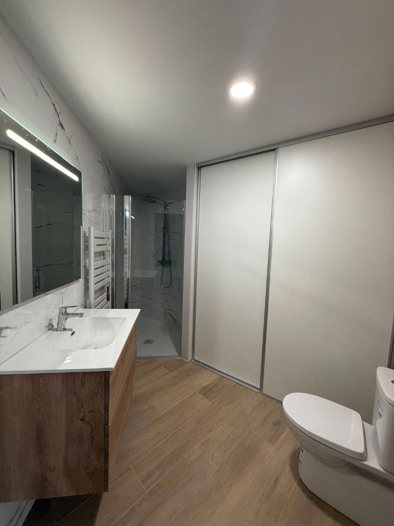 Bany de Pis en venda en Abrera amb Aire condicionat i Calefacció