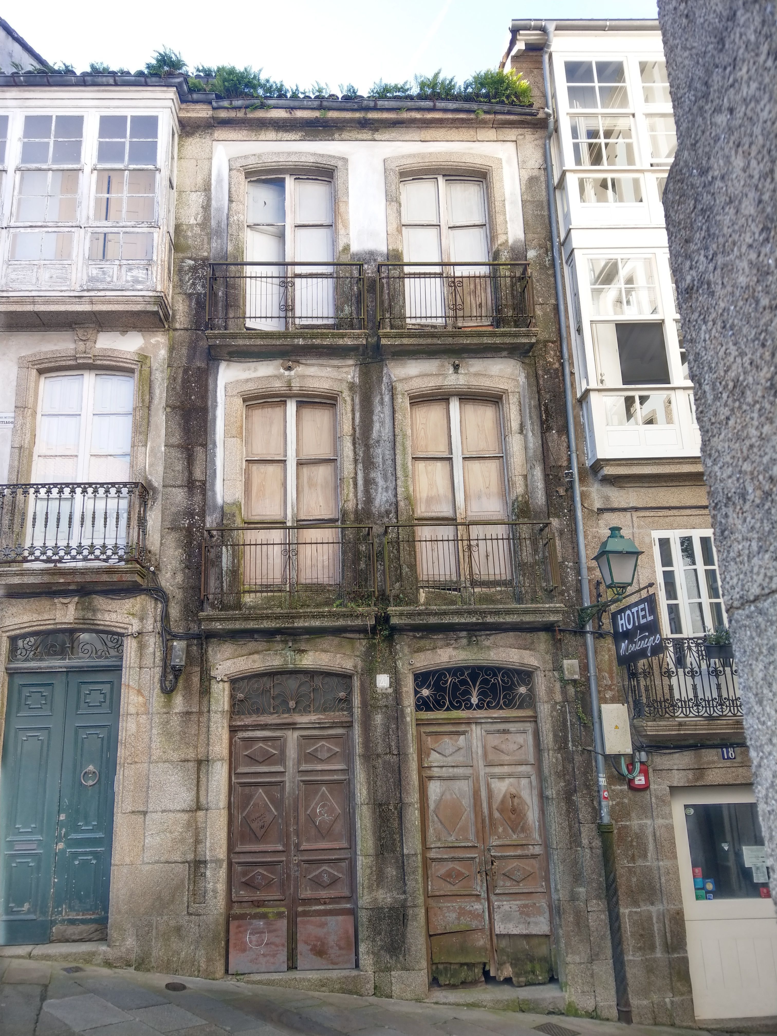 Vista exterior de Casa o xalet en venda en Santiago de Compostela 