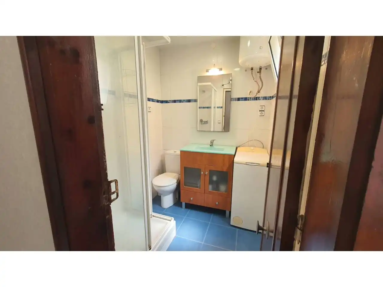 Bathroom of Apartments for sale in Vilanova i la Geltrú  with Air Conditioner and Parquet flooring